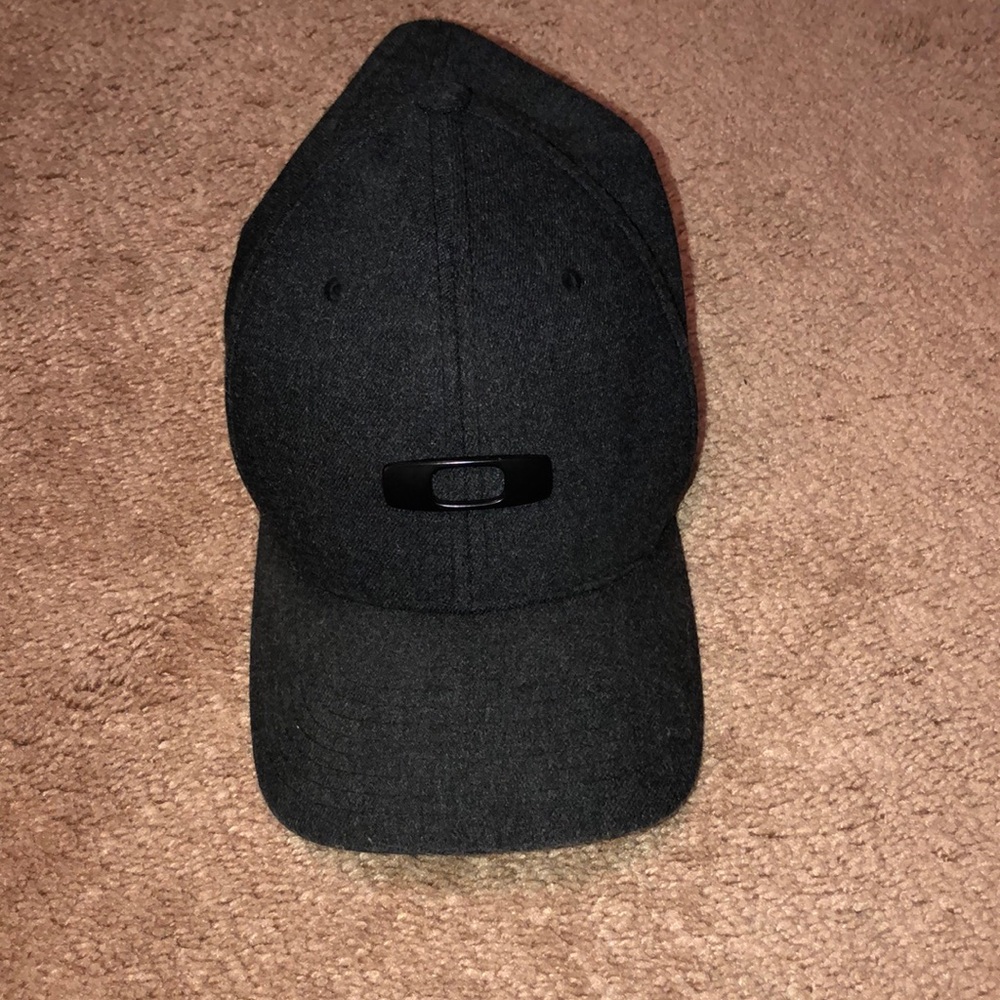 Men’s Oakley Hat